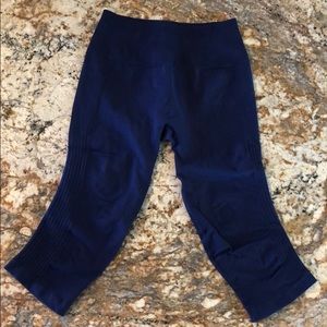 lululemon in the flow crop II